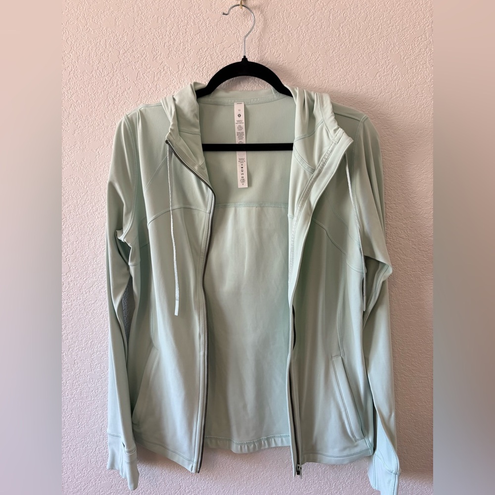Lululemon hooded define